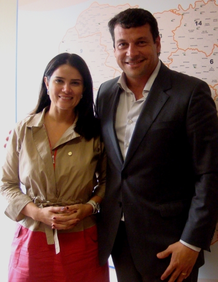 Manu reúne-se com a deputada federal Aline Corrêa.